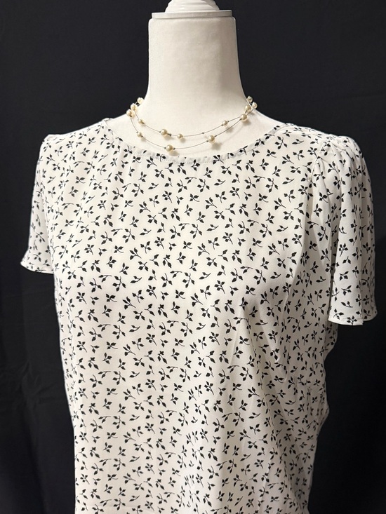 CeCe Tops - CeCe White Short Sleeve Blouse with Black Floral Motif